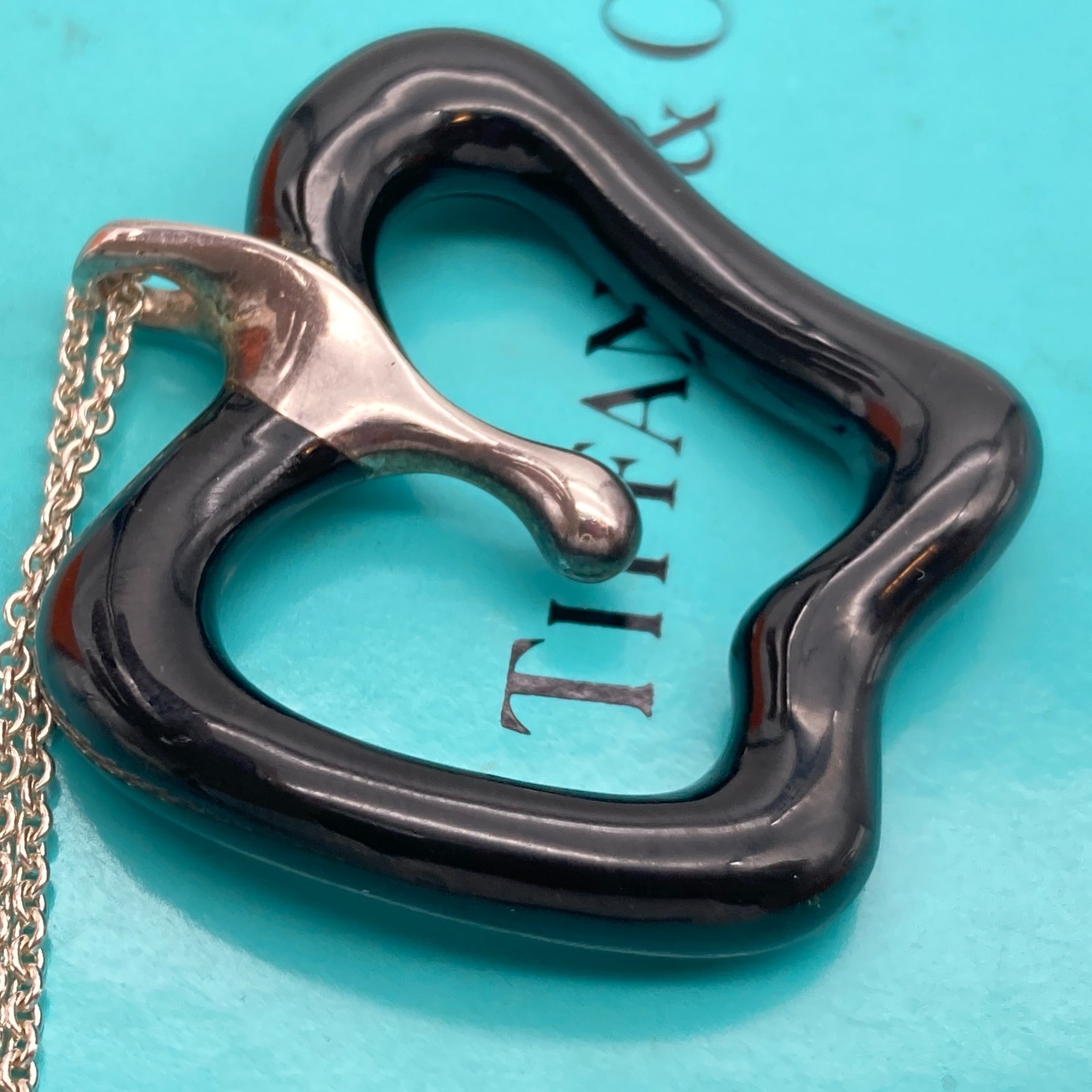 Tiffany & Co. Apple Black Jade 29″ Elsa Peretti Necklace 15.0g
