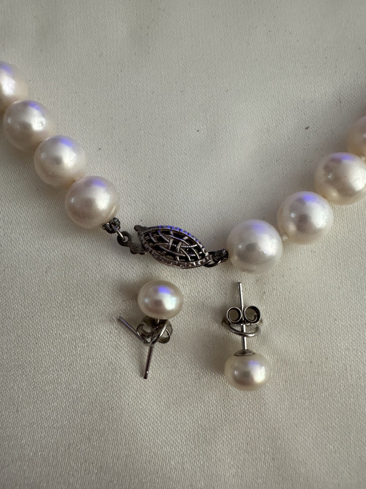 Kay Jewelers Genuine Pearl Necklace And Earring Set