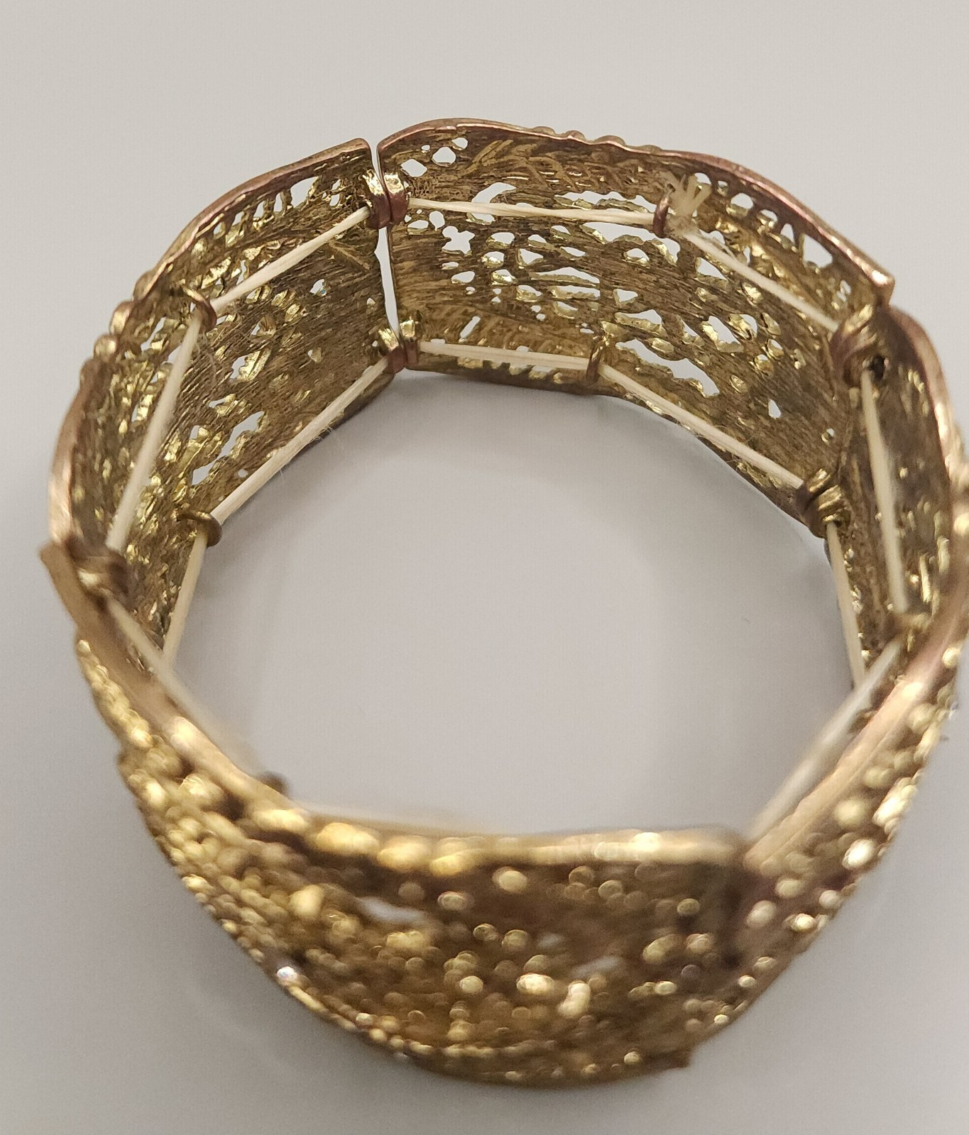 Vintage Gold Tone Filigree Stretch Bracelet Wide Openwork Cuff Rhinestone 7.5″