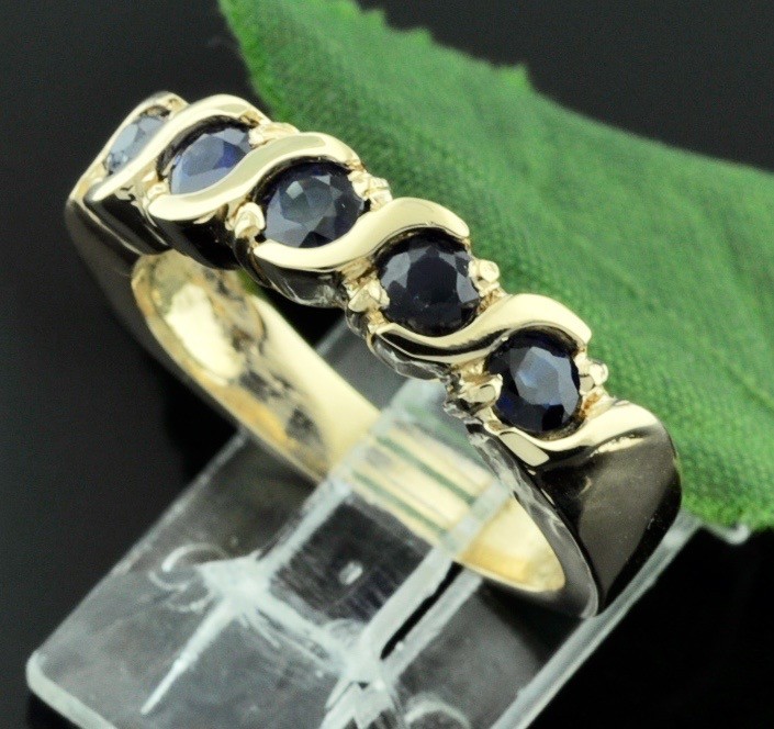 14k Solid yellow gold Natural Blue Sapphire ring 1.00 ct 5 stone ring
