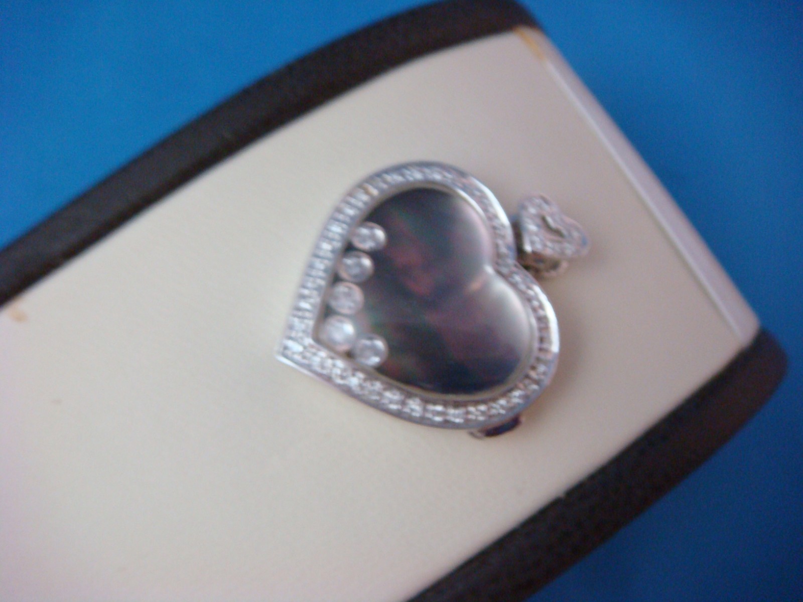 14 KT WHITE GOLD HEART SHAPE HAPPY DIAMONDS PENDANT-LOCKET 8.8 GRAMS