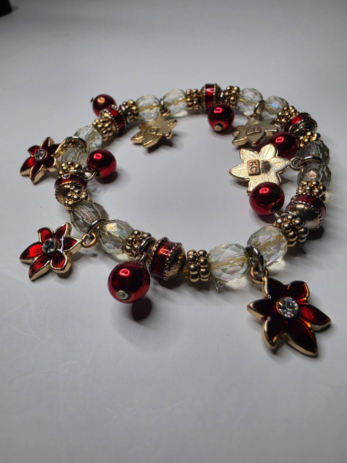 KENNETH COLE Christmas Poinsettia Charm Bracelet Enamel & Crystals Stretch