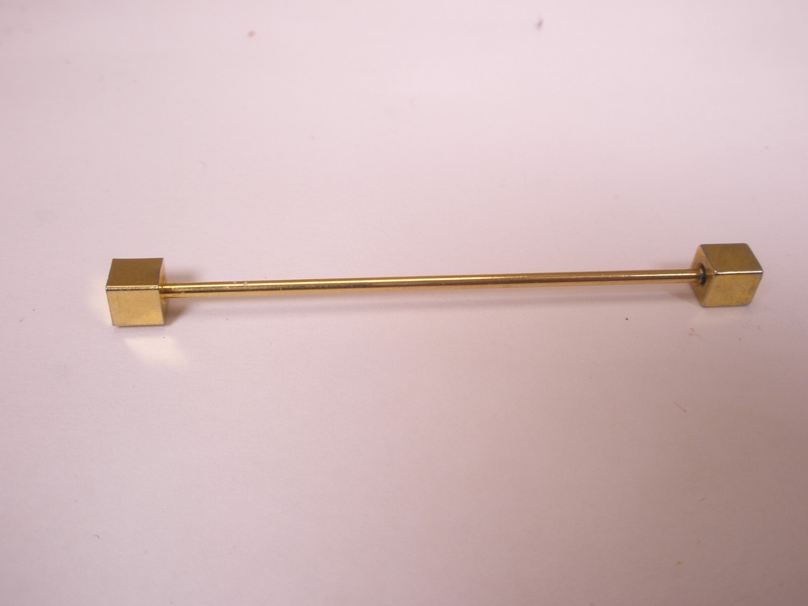 2-1/8″ Round Wire Screw On Soft-Edge-Box Ends Gold Tone Vintage Collar Bar L417