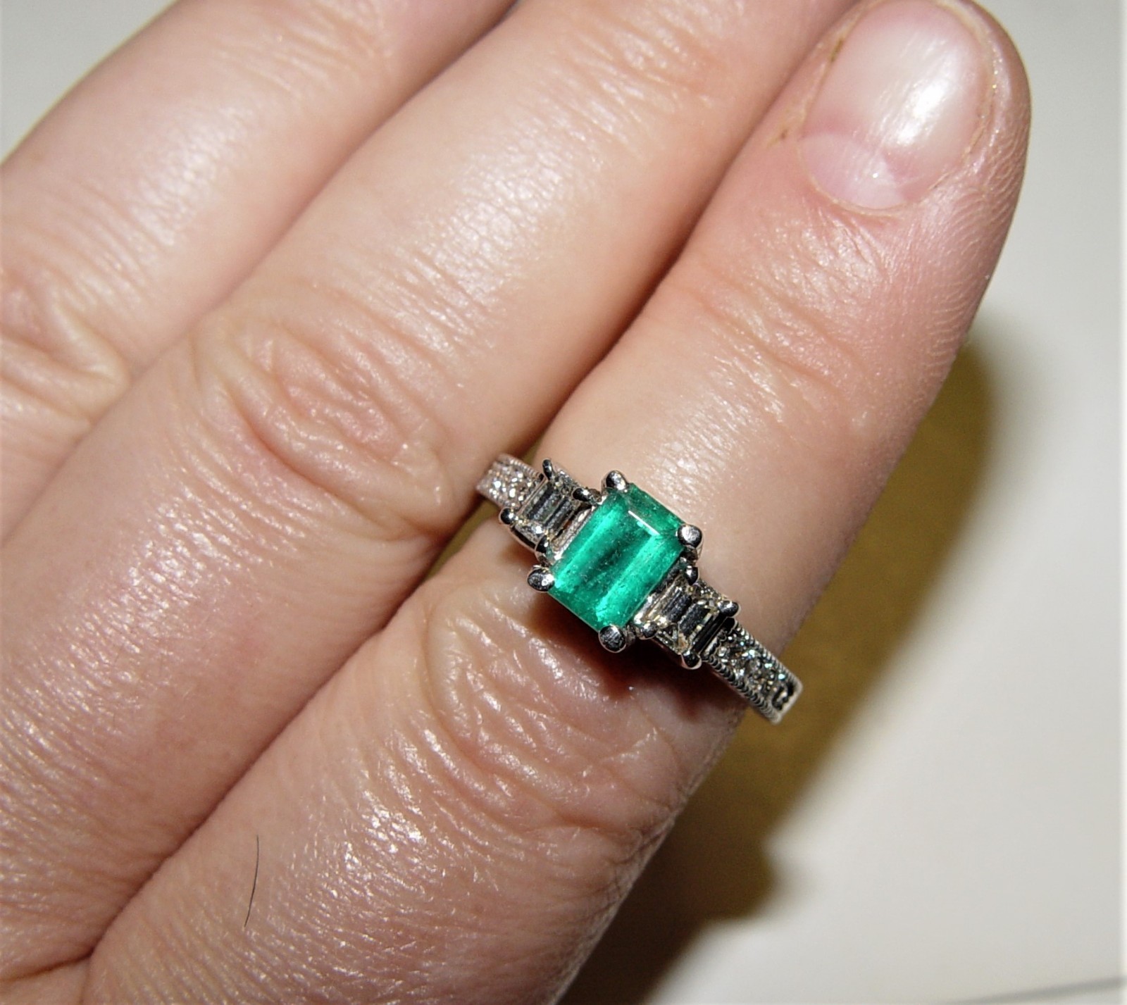 Classy 0.77CT Emerald & 0.47CT Diamond Filigree Ring 18K gold s-6.5
