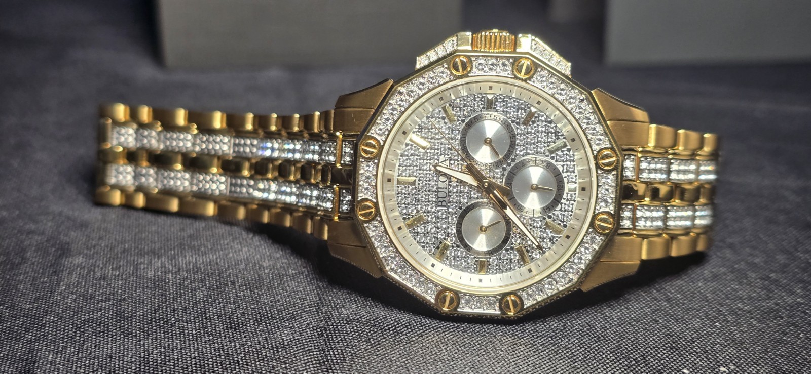 Bulova Octava Crystal 98C126 Gold Tone Men’s Quartz Watch 41.5 mm