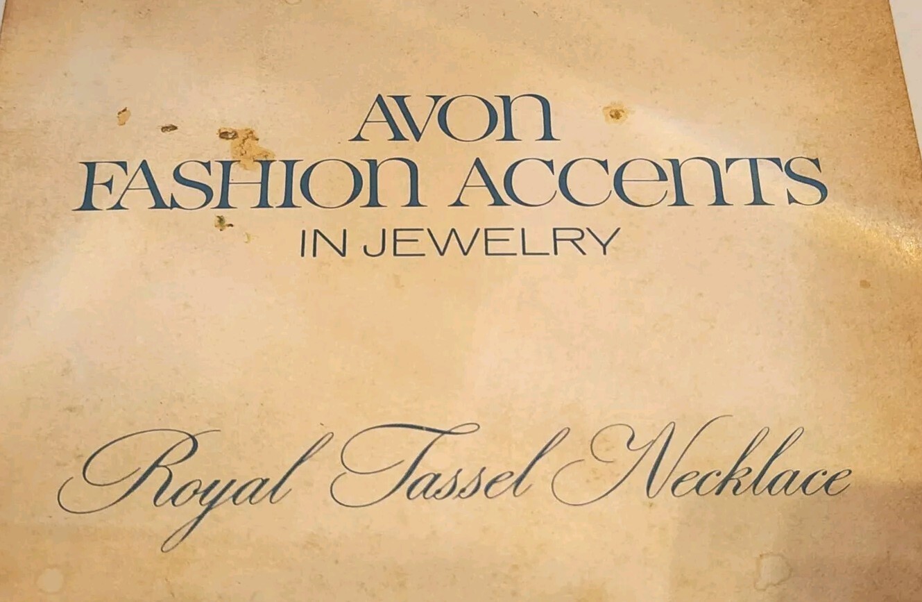 Royal Tassel Necklace Avon Fashion Accents 1972 20″ stylish