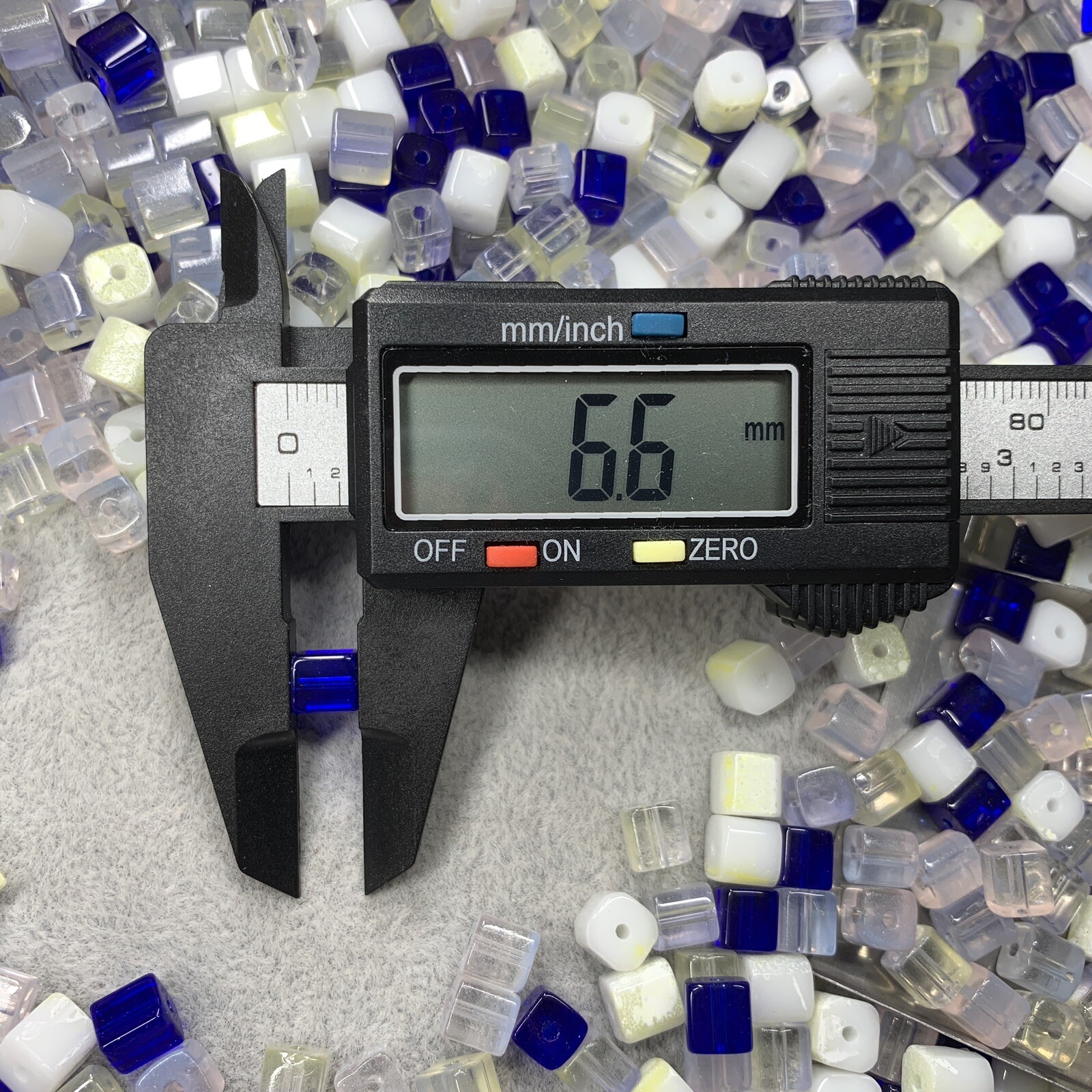 1LB/454G Assorted Blue/ Transparent/ White 6mm Square Cube Crystal Glass Beads
