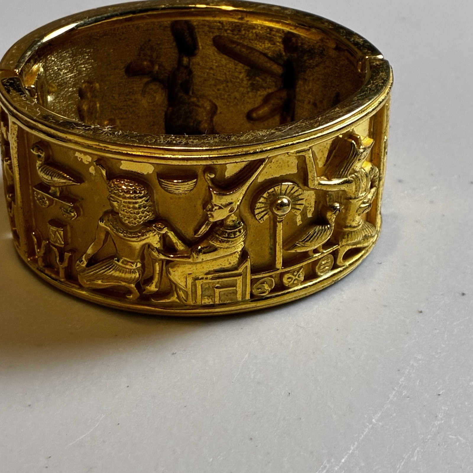 24 kgp Elizabeth Taylor Avon Cleopatra Egyptian Revival Wide Bangle Bracelet