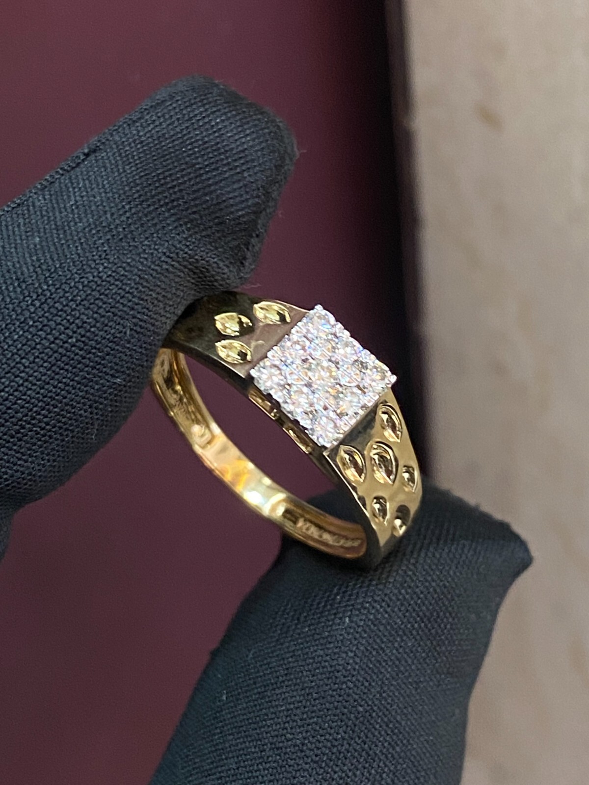 0.45 Cts F/VS1 Round Brilliant Cut Diamonds Men’s Three-Row Band Ring 18K Gold