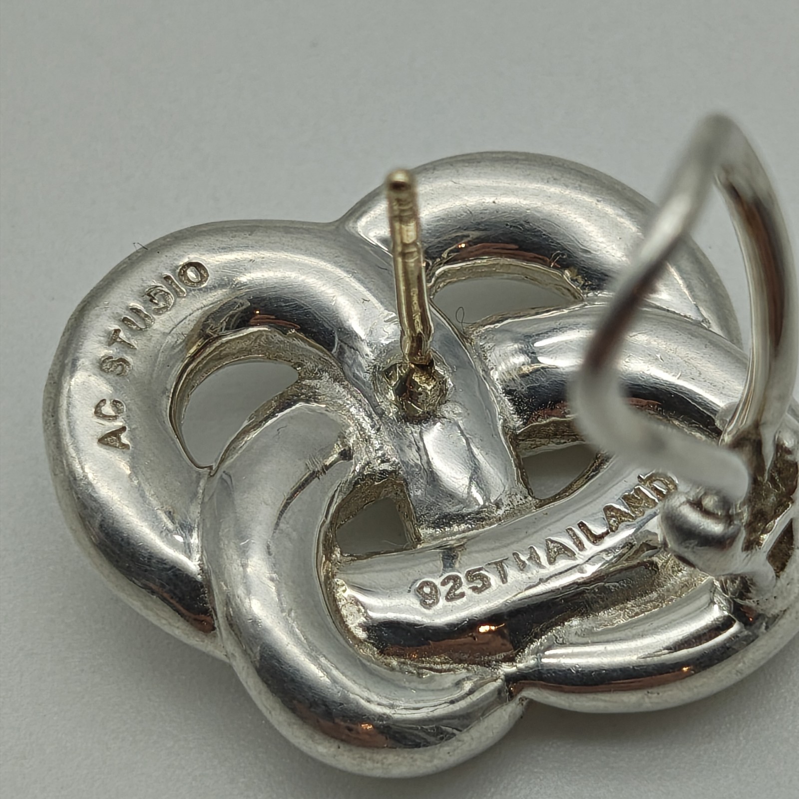 Angela Cumming AC Studio Sterling Silver 925 14K Gold Posts Knot Earrings