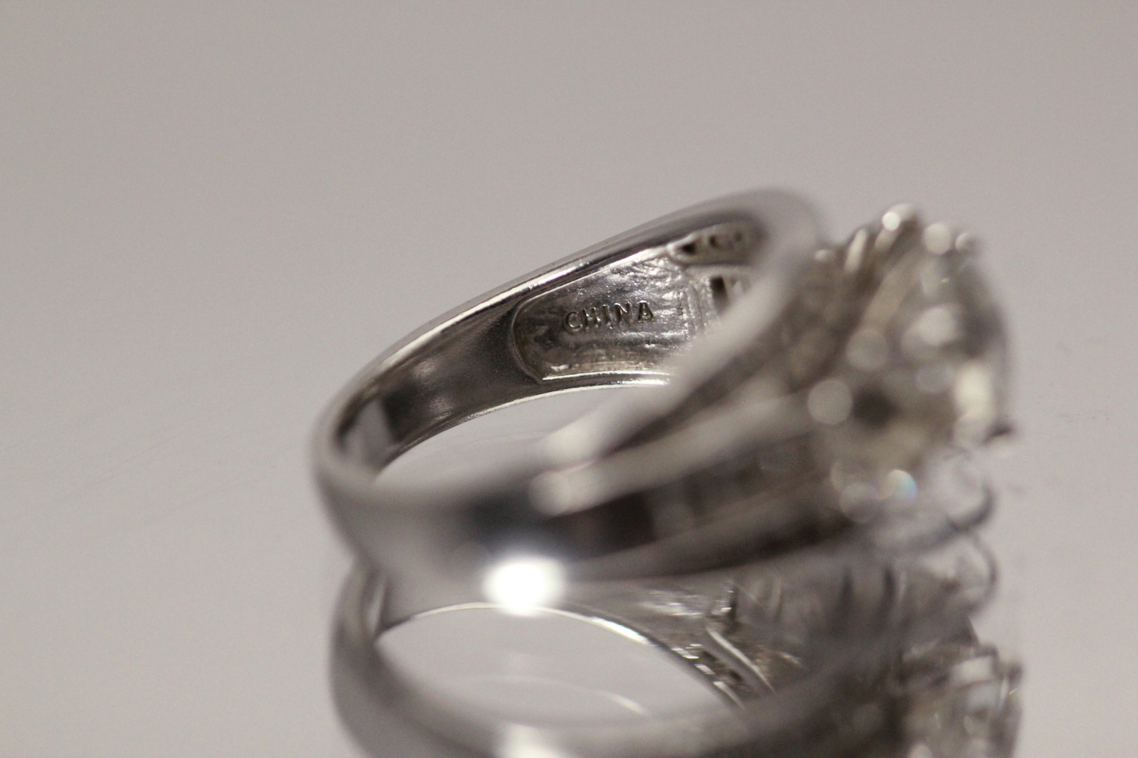 925 Sterling Silver Round & Baguette Clear CZ Engagement Style Ring8.8G(RIN8905)
