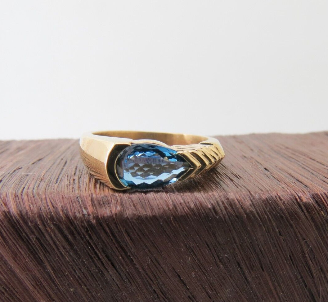 Stuller 14k Ring Blue Pear Shaped Stone Faceted Yellow Gold 4.76 Grams Size 7.5