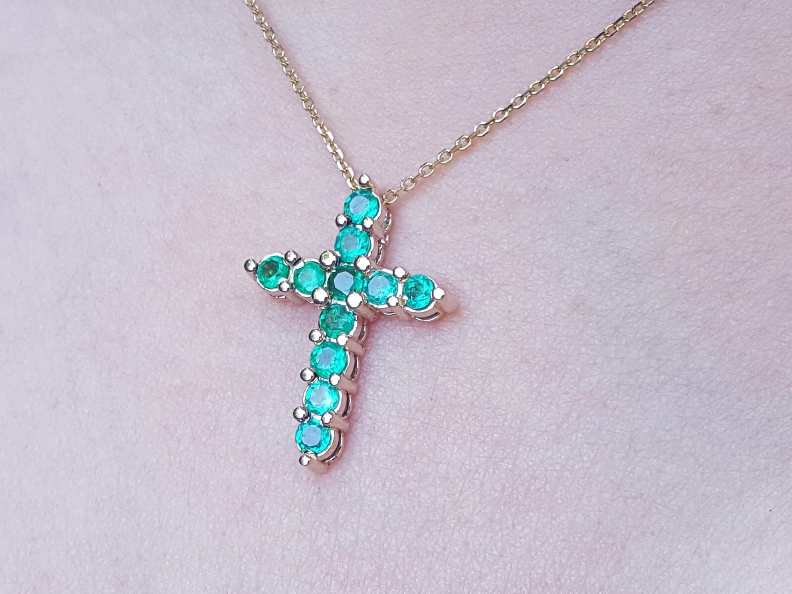 14K Natural Emerald Cross Pendant Necklace 18″ inch