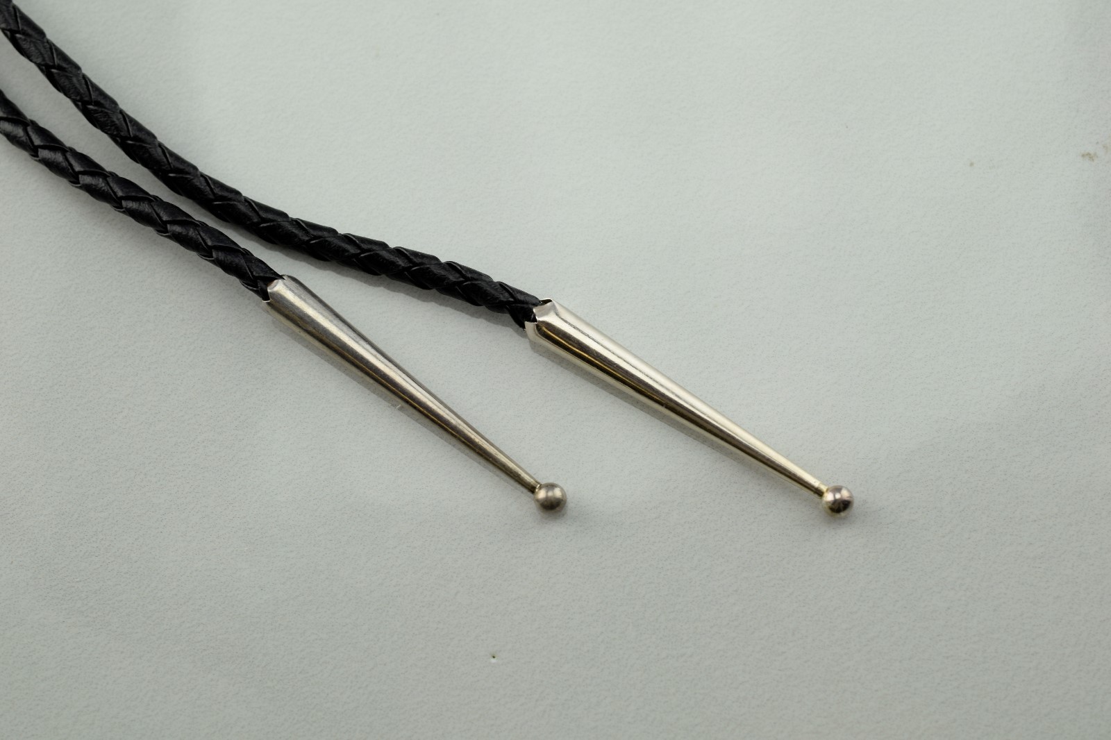Lowell Draper Navajo Sterling Silver & Black Woven Leather Bolo Tie – .85