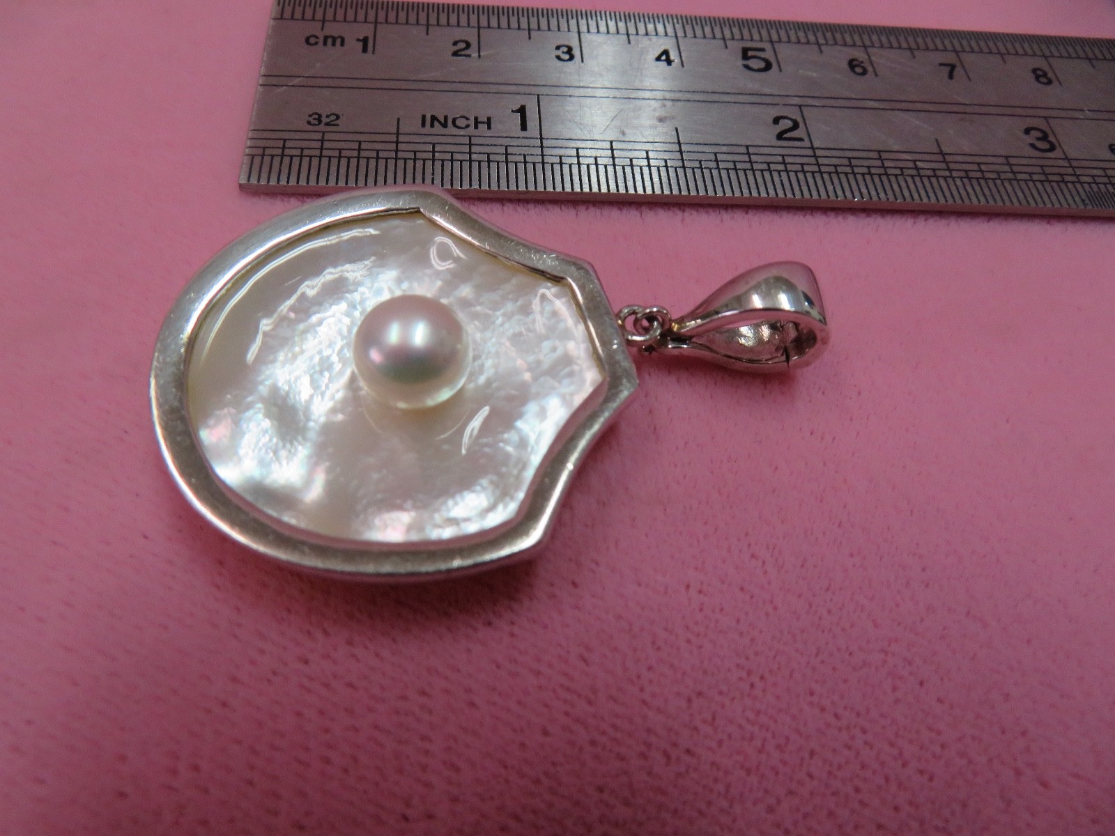 GSJ 925 Sterling Silver Mother of Pearl & Pearl Pendant 9.99 Grams