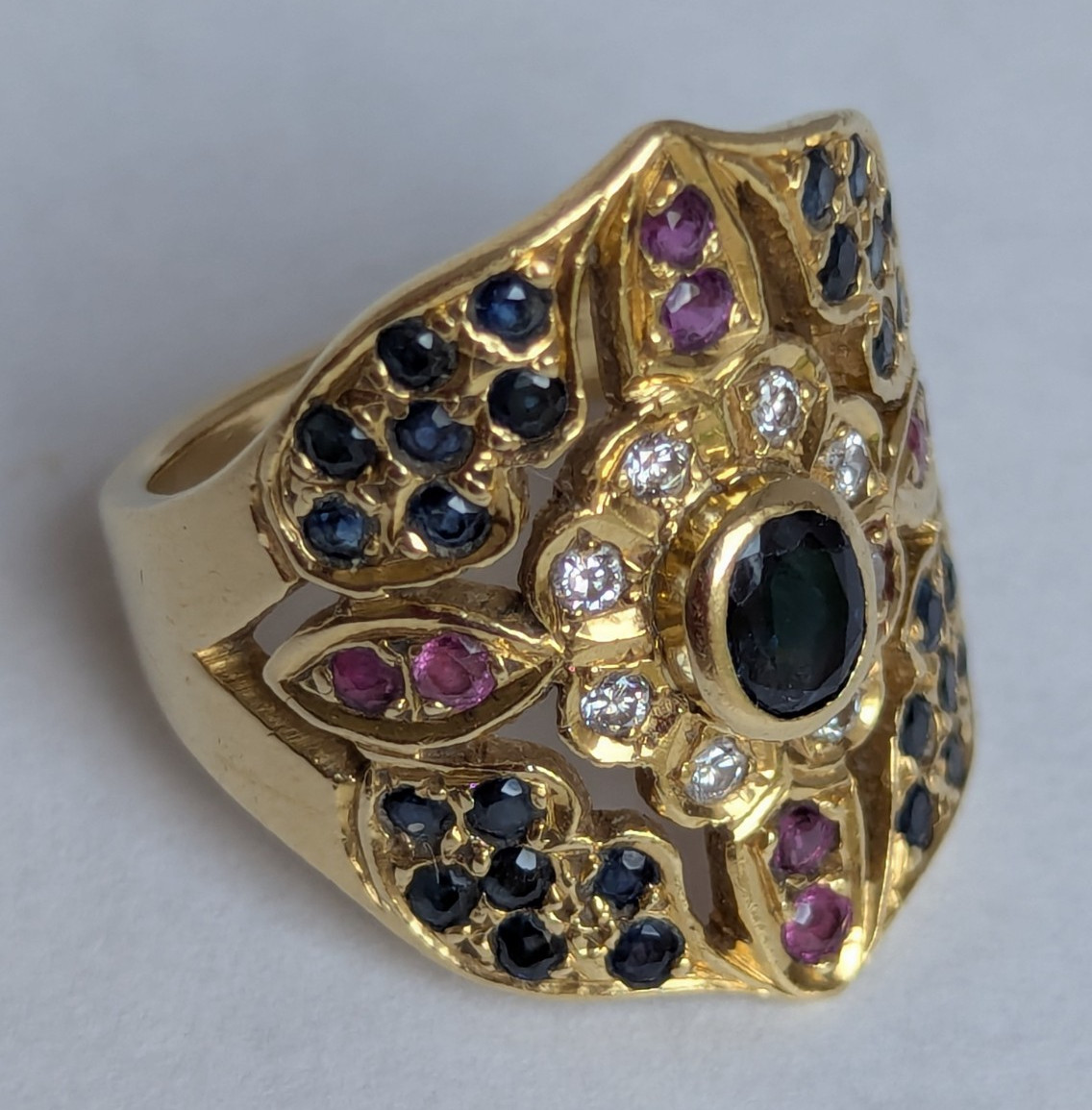 Vintage 18K Yellow Gold Multi-Gemstone Byzantine Etruscan Shield Ring 10.8g