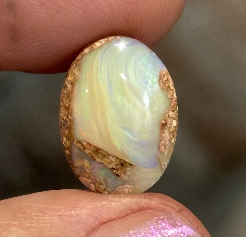 5.5ct 14.6×10.7×5.6mm Australian Crystal Pipe Boulder Opal Oval Cabochon Gem