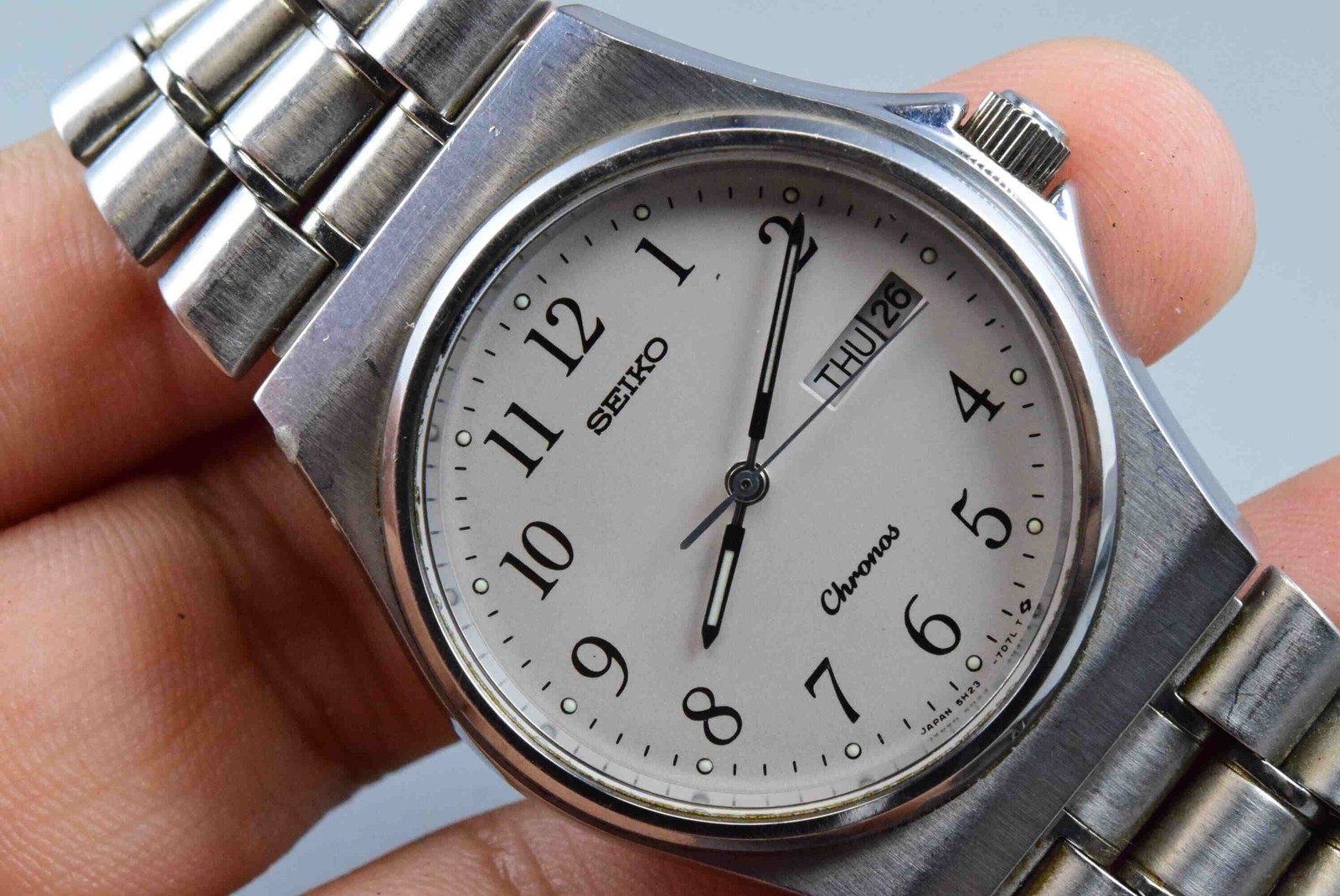 Vintage watch Seiko Chronos 5H23-7D20 White Men Quartz Round 37mm