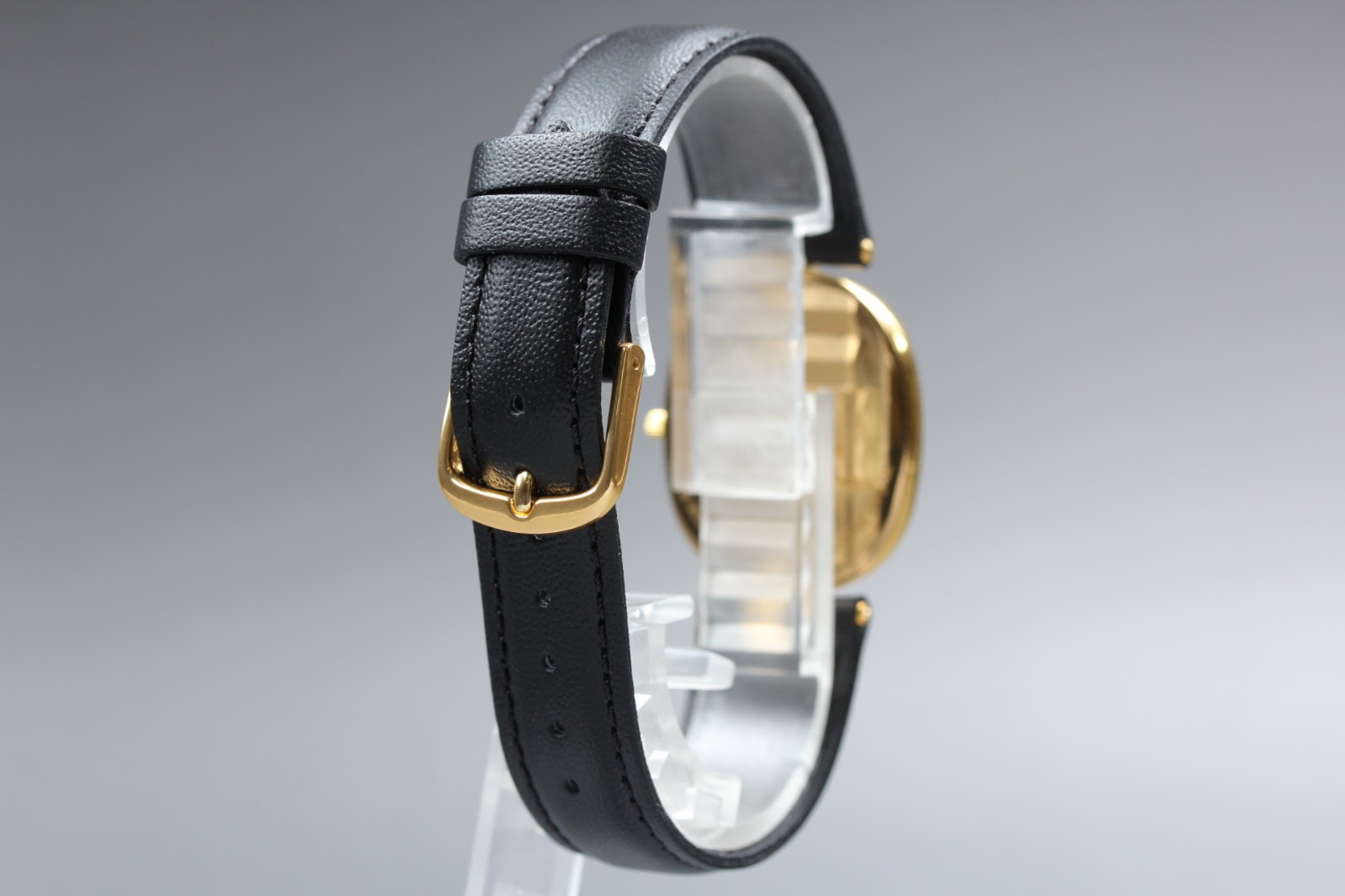 [N MINT] Vintage UNIVERSAL GENEVE 533.112 Gold Roman Oval Quartz Mens 27mm Watch