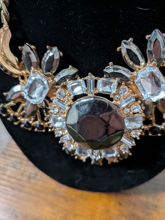 Chunky Gold Bib Necklace Vintage Style Black Clear Rhinestone Crystal Statement