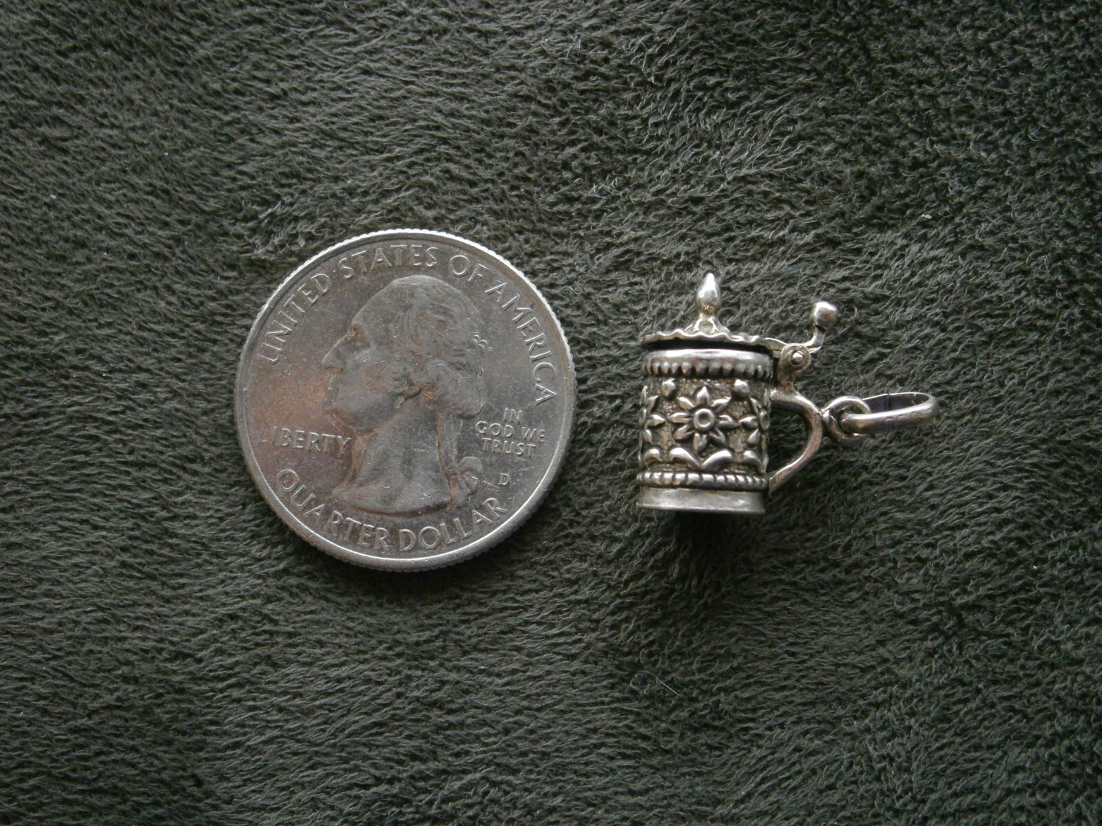 Opening Beer Stein Edelweiss Design Vtg 835 Silver Bracelet Charm Pendant 3.0g