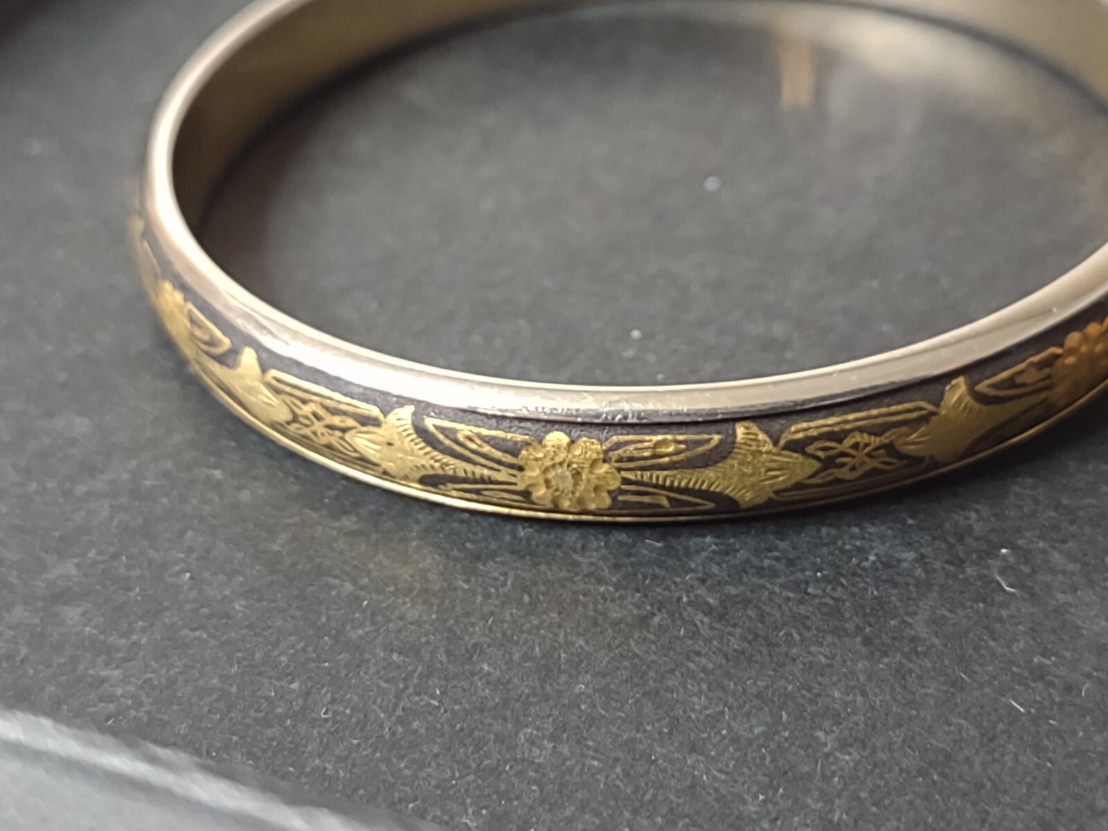 Vintage 7.5 Inch Damascene Bangle Bracelet