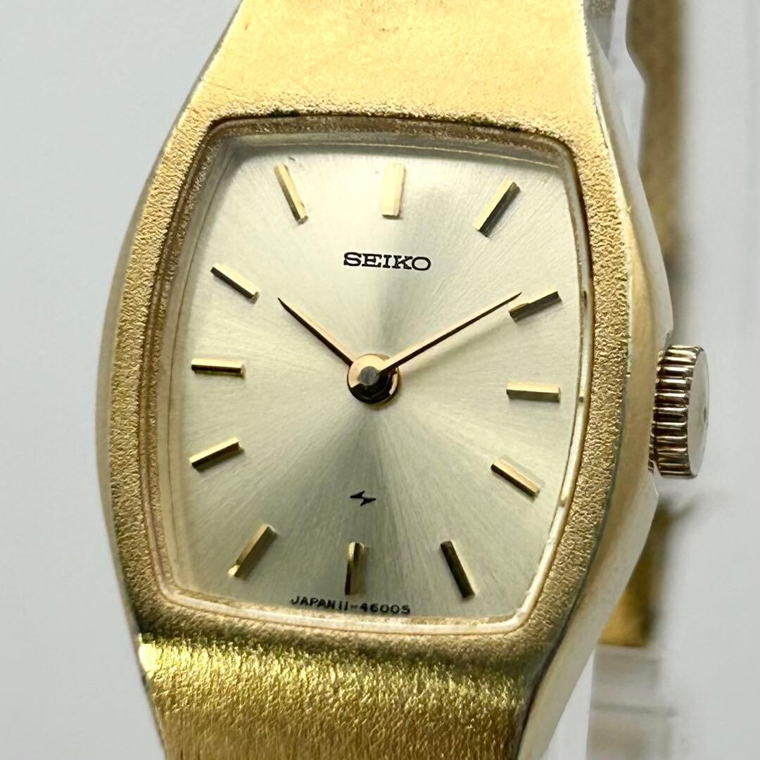 SEIKO 11-4660 Vintage Gold Sunray Manual Wind Ladies Tonneau Watch Japan 16cm