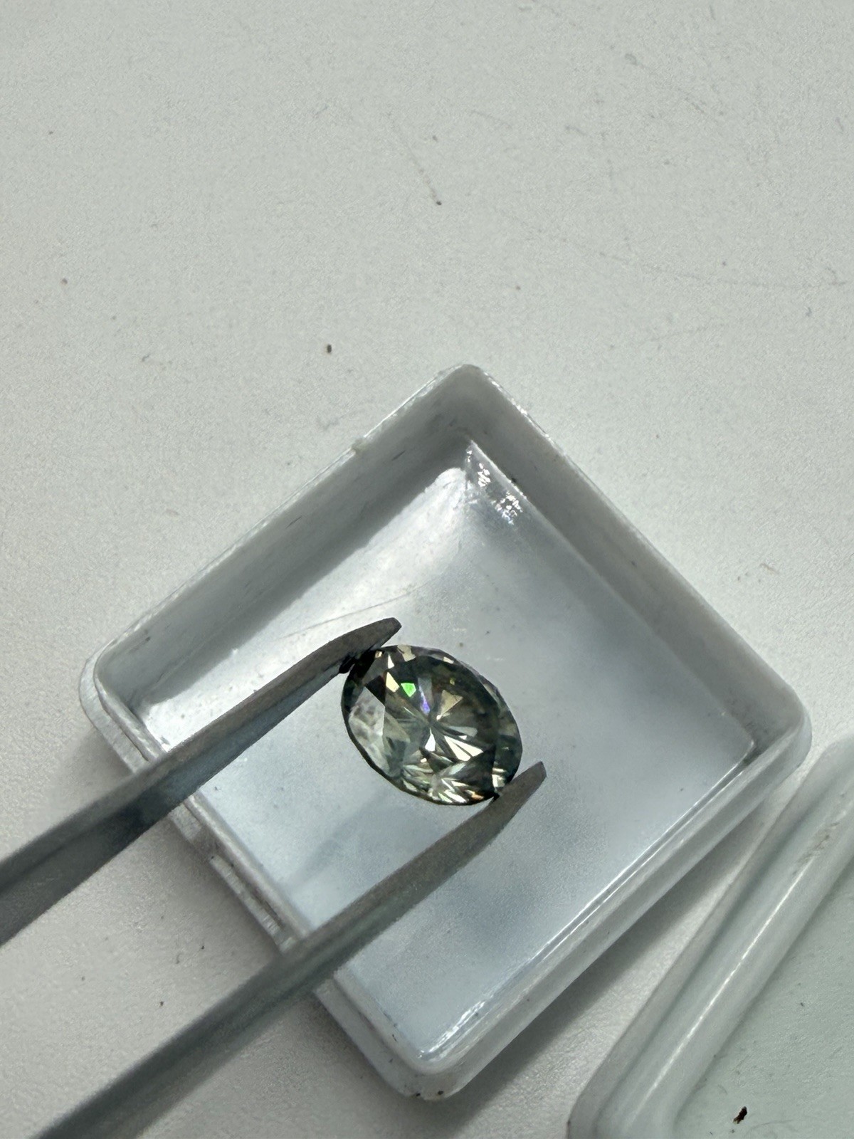 7.82CT Round Brilliant Cut Loose Gemstone Green Gray Moissanite VVS 11.8mm