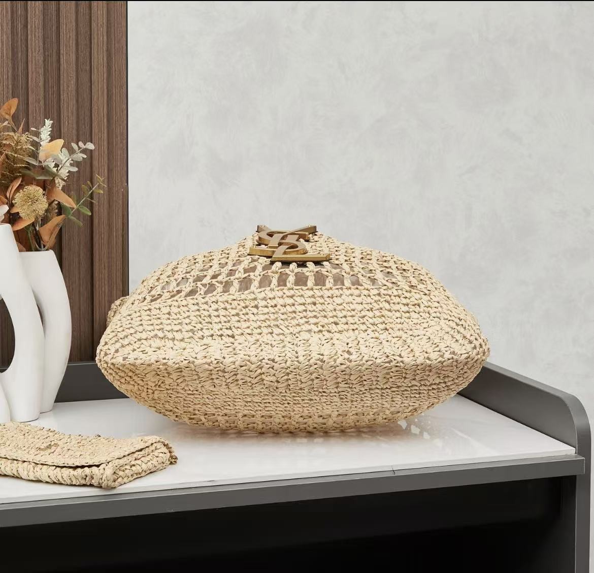 Classic VIP woven tote bag with large capacity
