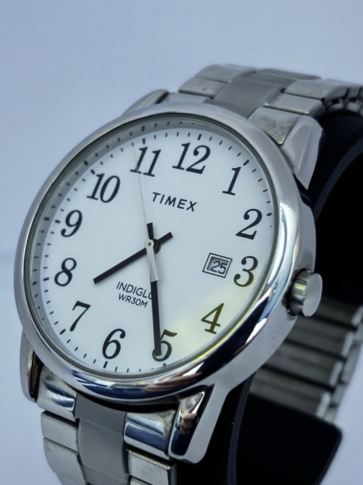 Timex Indiglo Quartz 40mm White Dial SS Bracelet Date WR30M Analog Watch