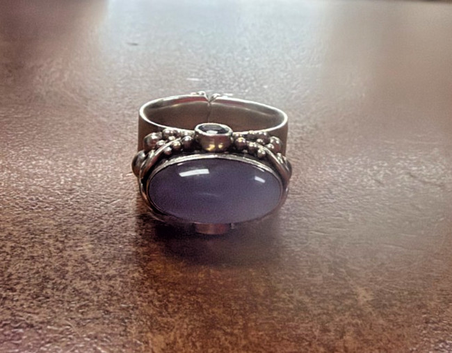 Sajen Sterling Silver Ring (Size 7.5+) with Moonstone [076DUW]