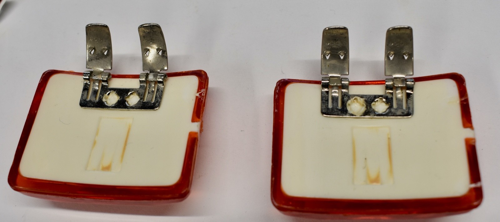VINTAGE ORANGE FACETED PLASTIC ACCENT SHOE CLIPS * DEAD STOCK *SLIGHT DOME