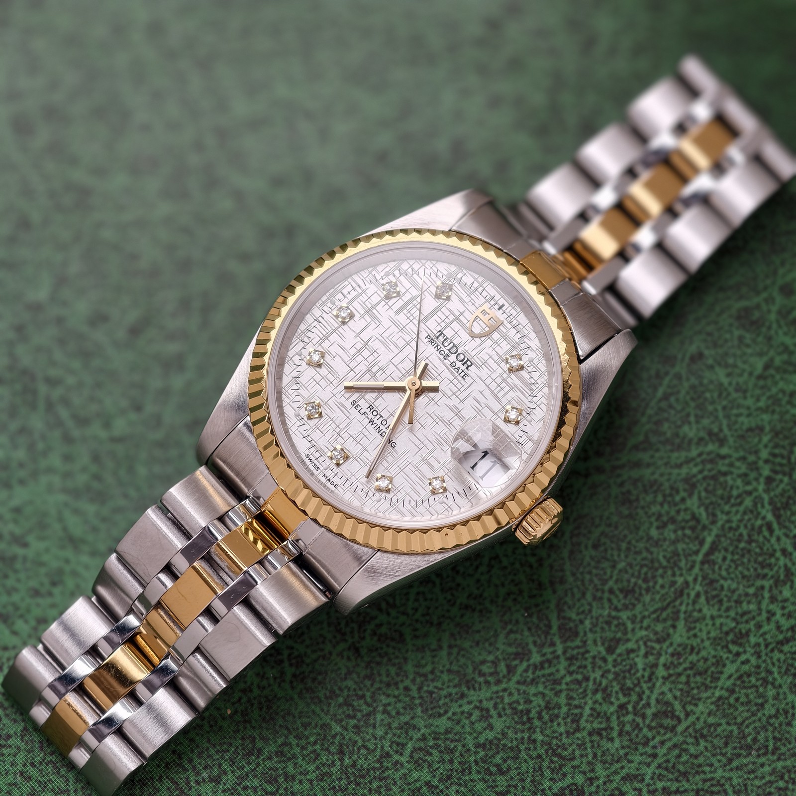 Tudor White Linen Dial Prince Date 74033 Men’s Watch Automatic 34mm Graph scale