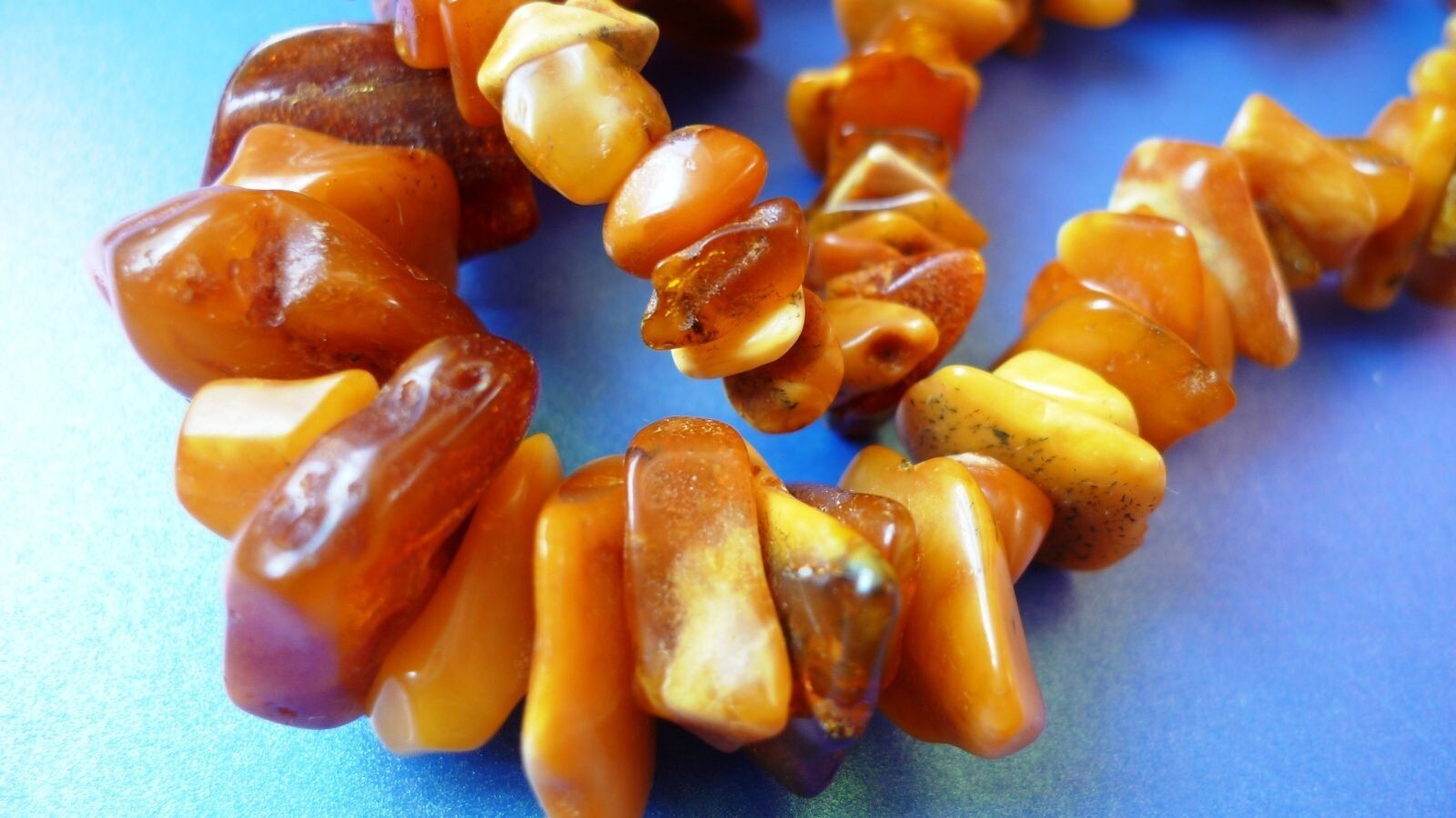 Jewelry Multi-Color Natural gems 114g Baltic Amber Necklace Beads Medicine Charm