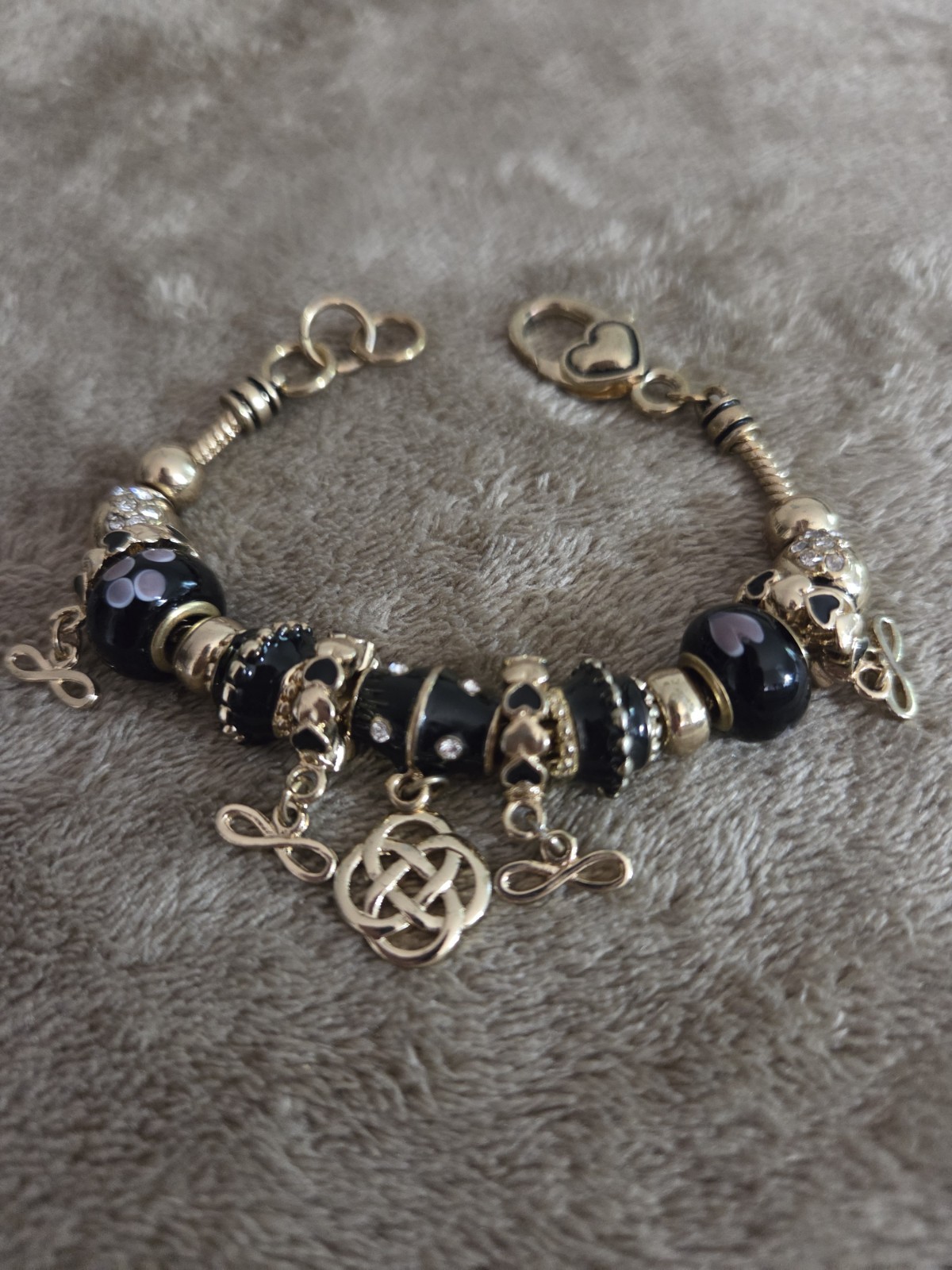 Gold Tone Charm Bracelet Black Glass Beads Hearts Celtic Knot Landau