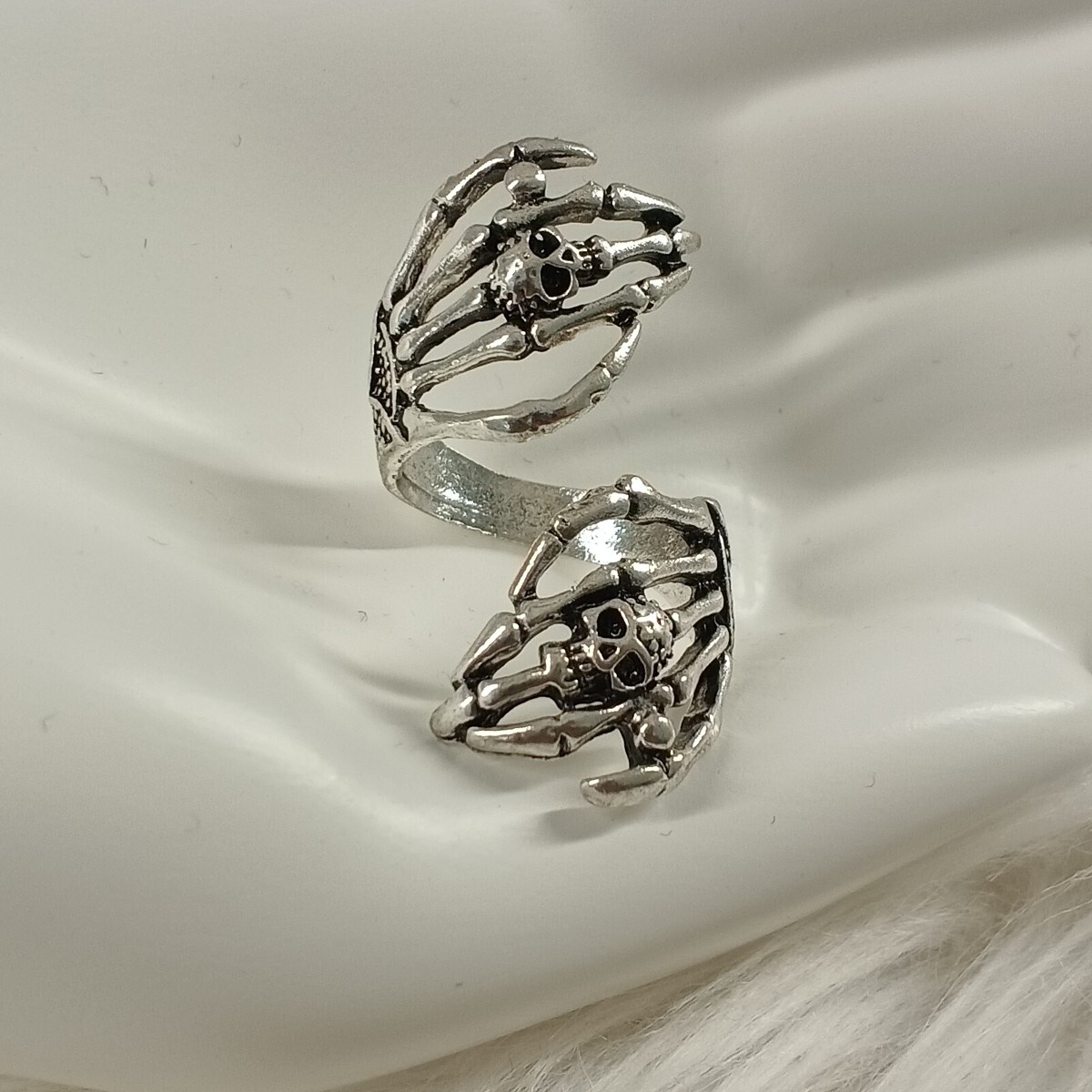 Men’s Halloween ring size 6.5 alloy silver plated tarnish Fashion Jewelry