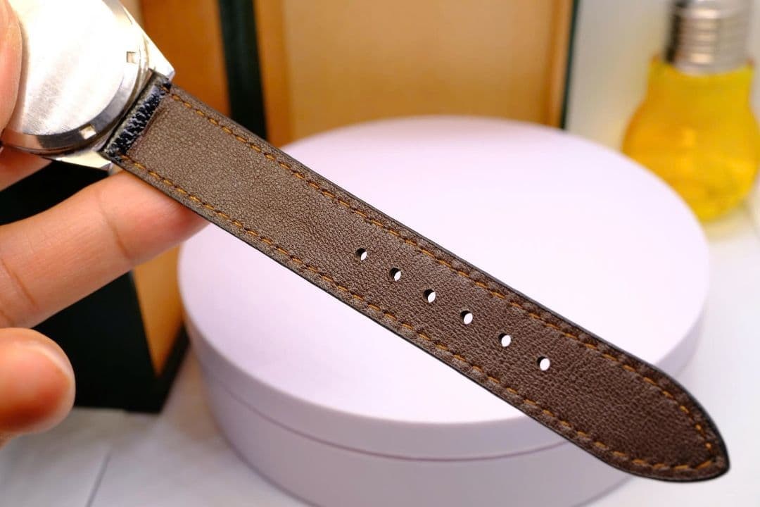 C152 OMEGA Geneve automatic watch Safe packing!