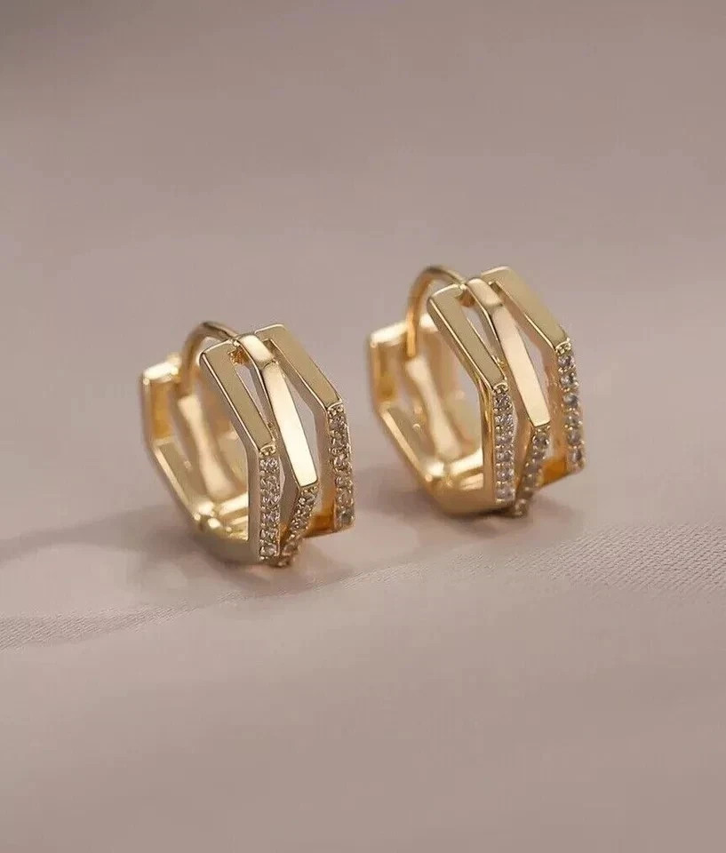 Women’s Huggie Hoop Earrings Round Cut Simulated Diamond 925 Starling Silver
