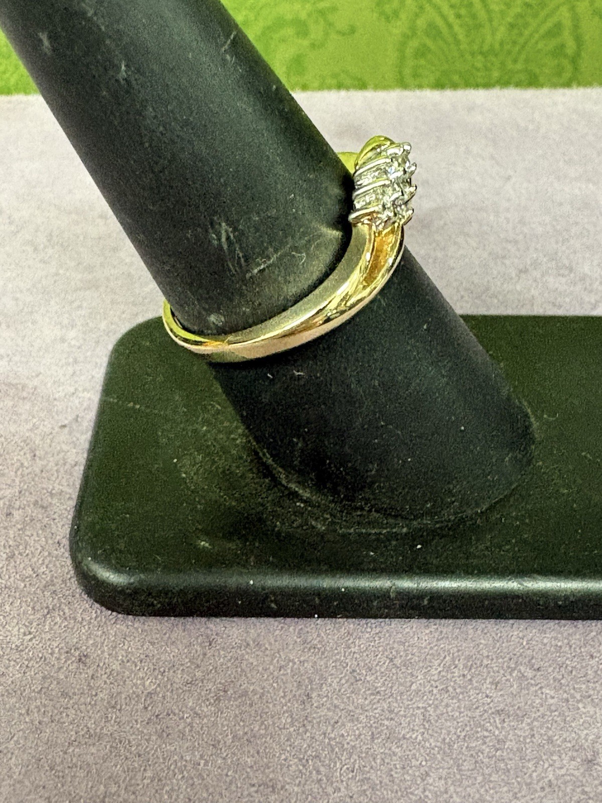 14kt Yellow Gold .12ctw SI2/I1, I-J Diamond Curved Ring Size 8 3.4g 1014608-8