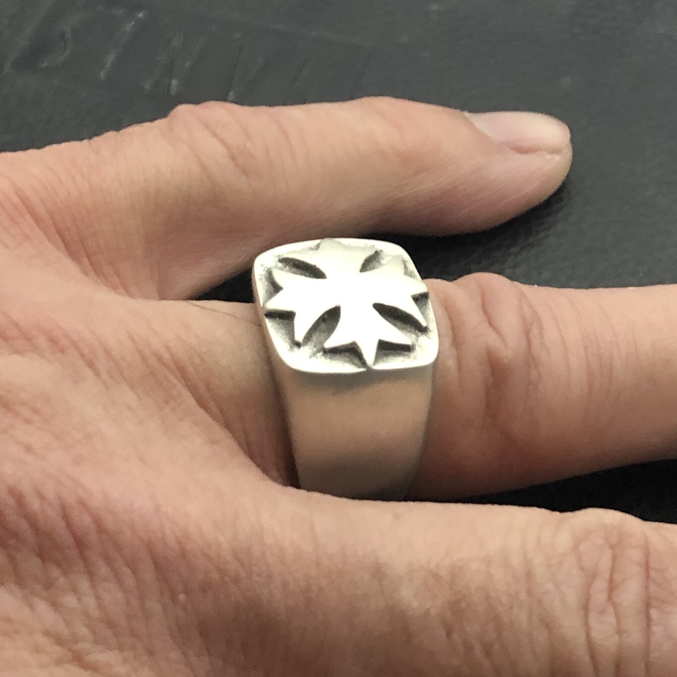 MJG STERLING SILVER. MALTESE CROSS RING. HARLEY. BIKER. GUITAR. 23 GR. . SZ 9