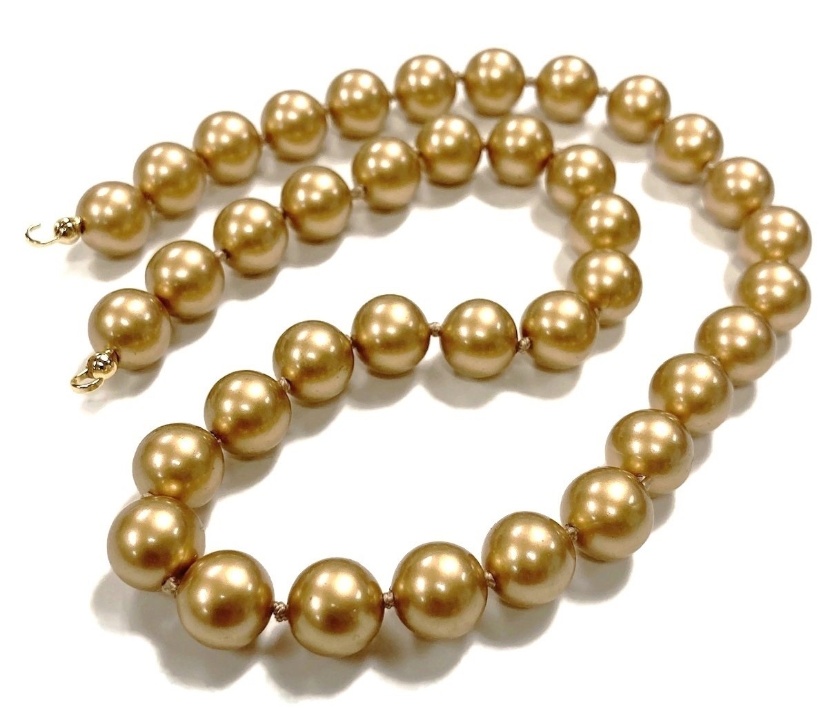 VINTAGE KOREAN SATIN GOLD ACRYLIC PEARL 17″ KNOTTED & TIPPED BEADED SECTION Z601