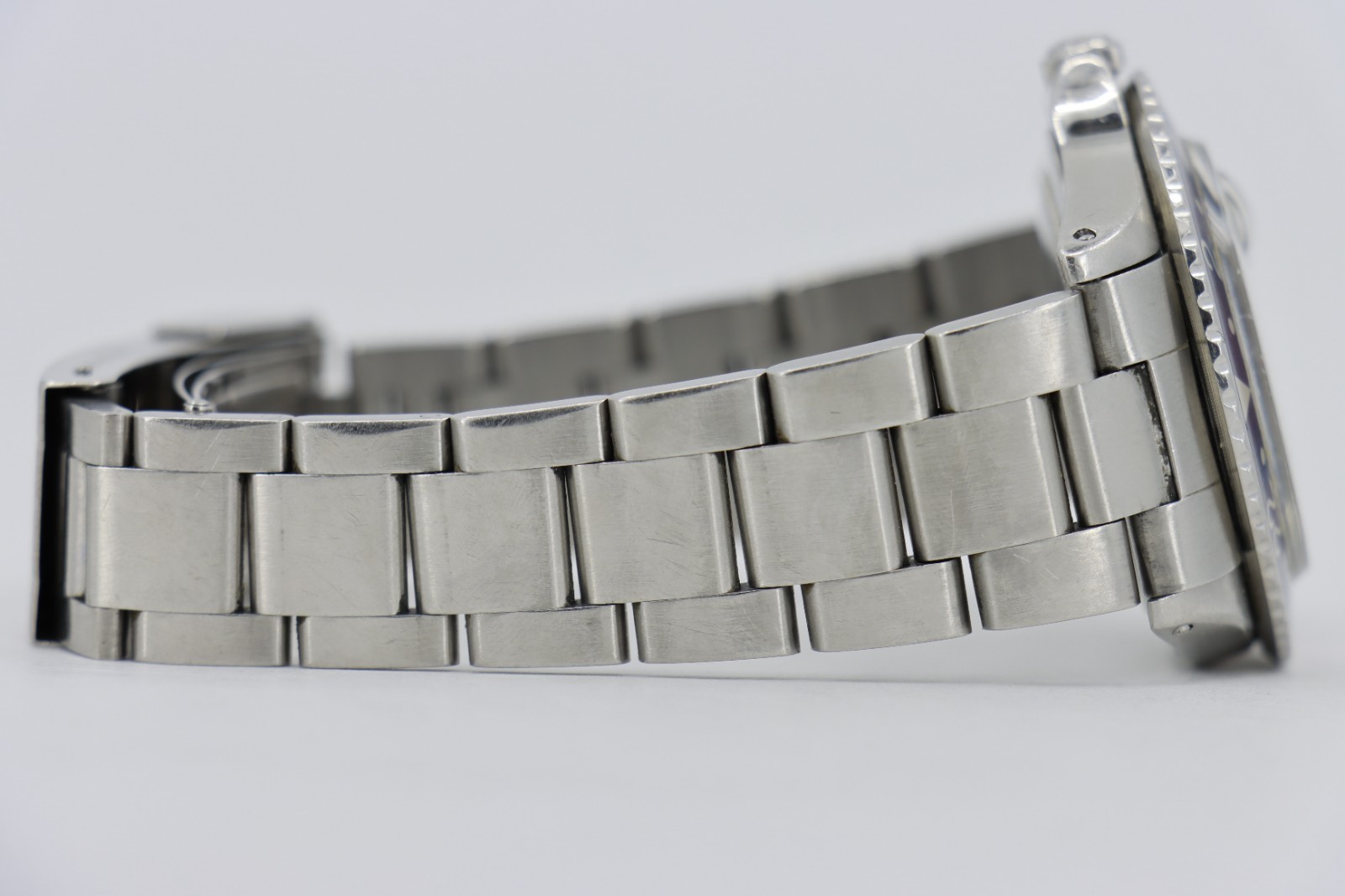 Rolex GMT-Master 1675 Pepsi Matte Black Dial Oyster Fold Over Band Circa 1973