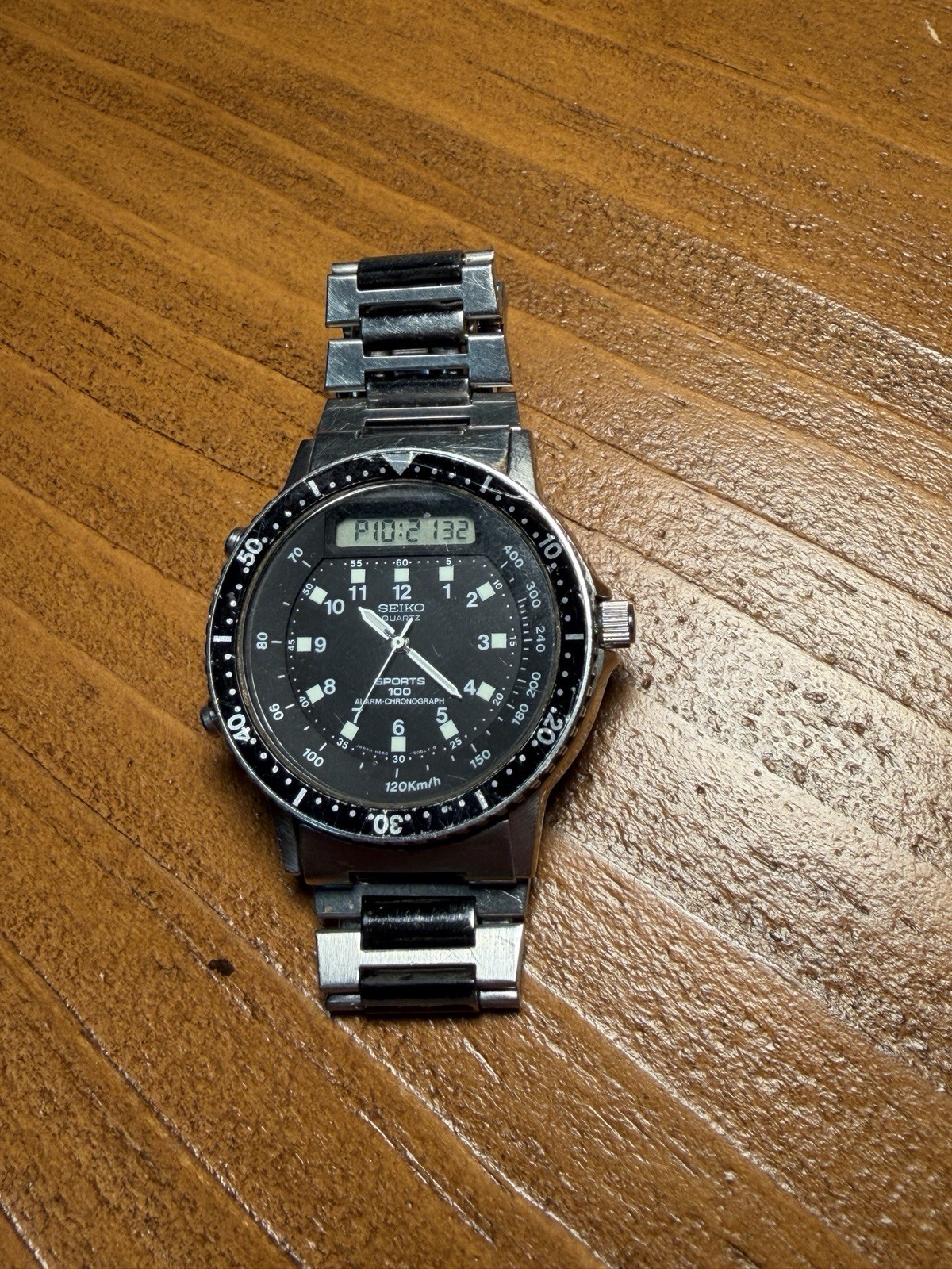 Vintage Seiko H556-5029 Baby Arnie Sports 100 Ana-Digi Alarm Chronograph Runs