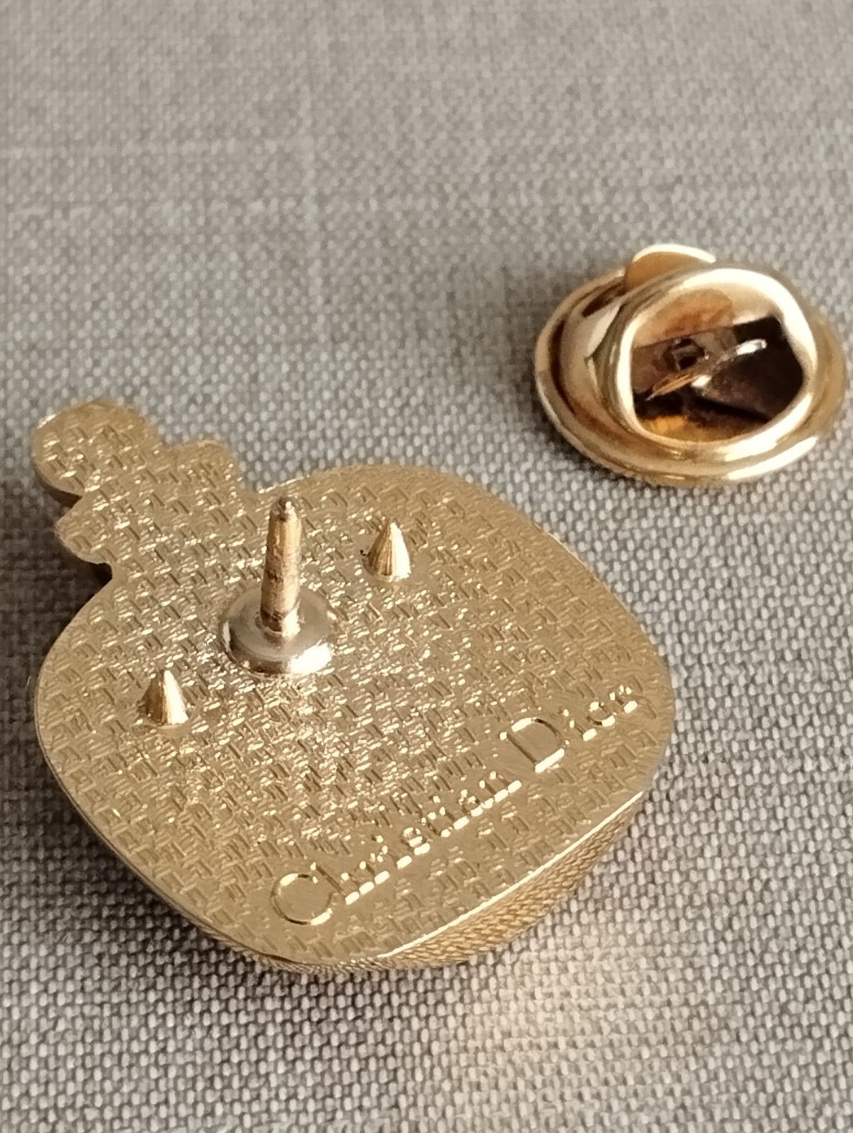 Vintage Christian Dior DUNE Perfume Bottle Gold Tone Novelty Pin Brooch