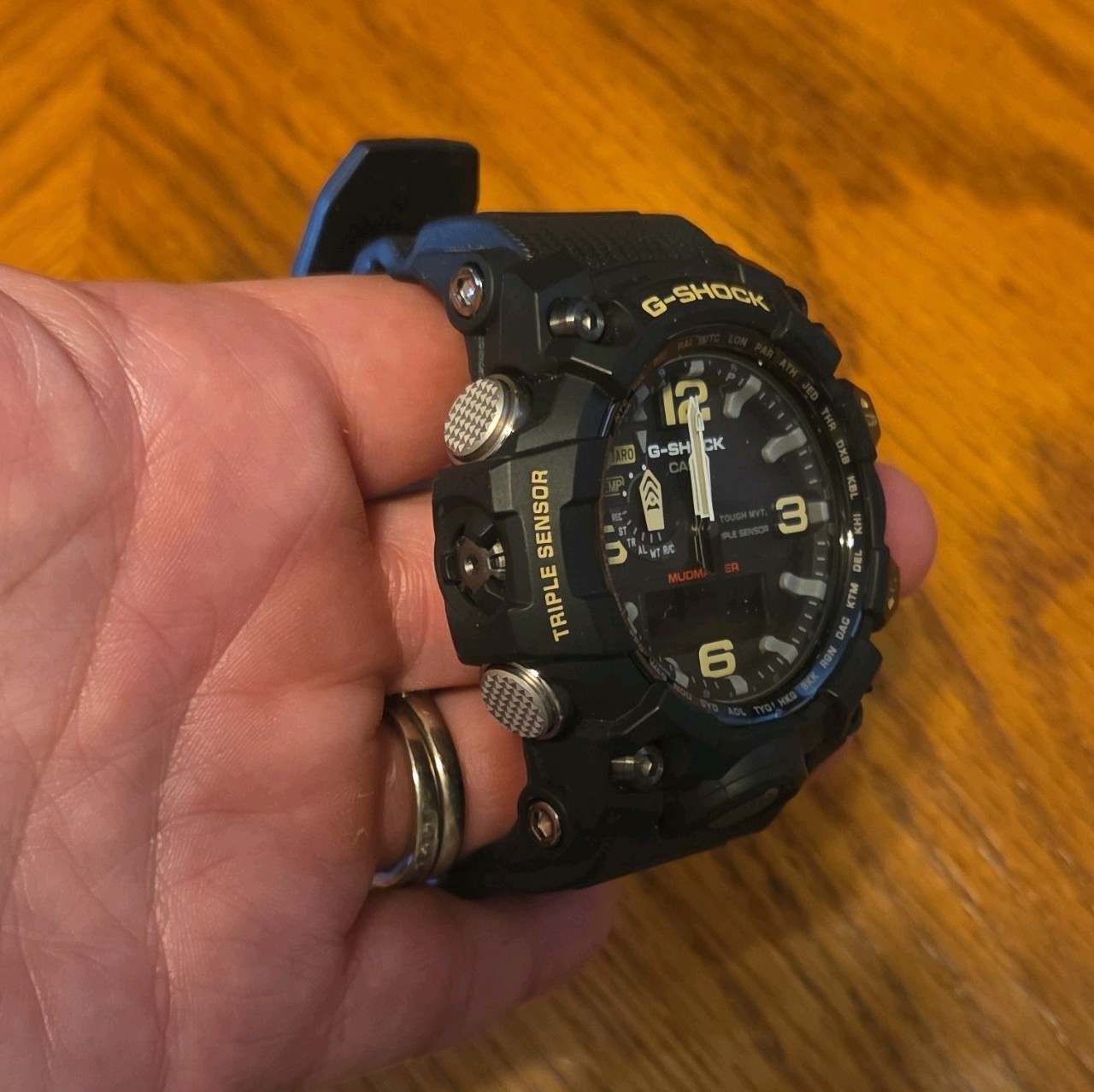 Casio G-SHOCK Mudmaster Analog/Digital Quartz 200m Black Resin Left-Hand w/Box