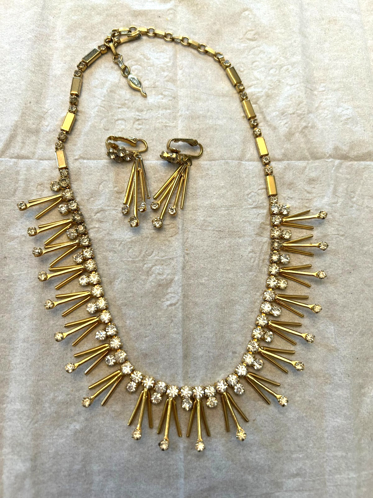 Sarah Coventry 1960 Star Shower necklace and Earrings set