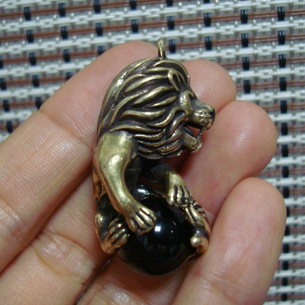 Pure Brass Lion Holding Black Ball Charm Pendant Vintage Style Bags Charms