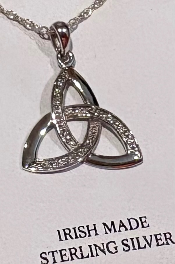 CELTIC TRINITY KNOT NECKLACE 925 silver