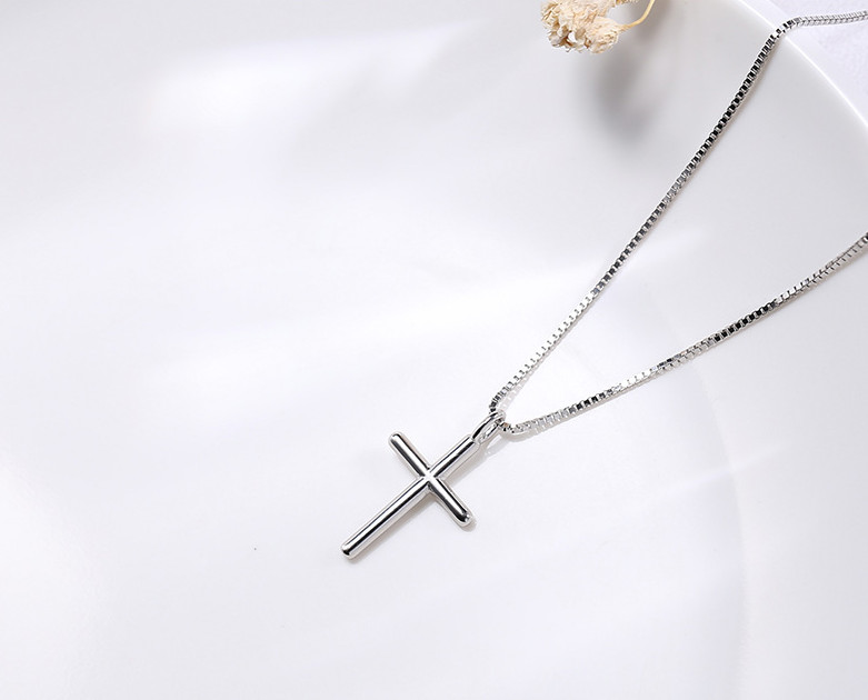 Small Plain & Simple Cross Pendant 18″ Necklace in SOLID 925 Sterling Silver I88