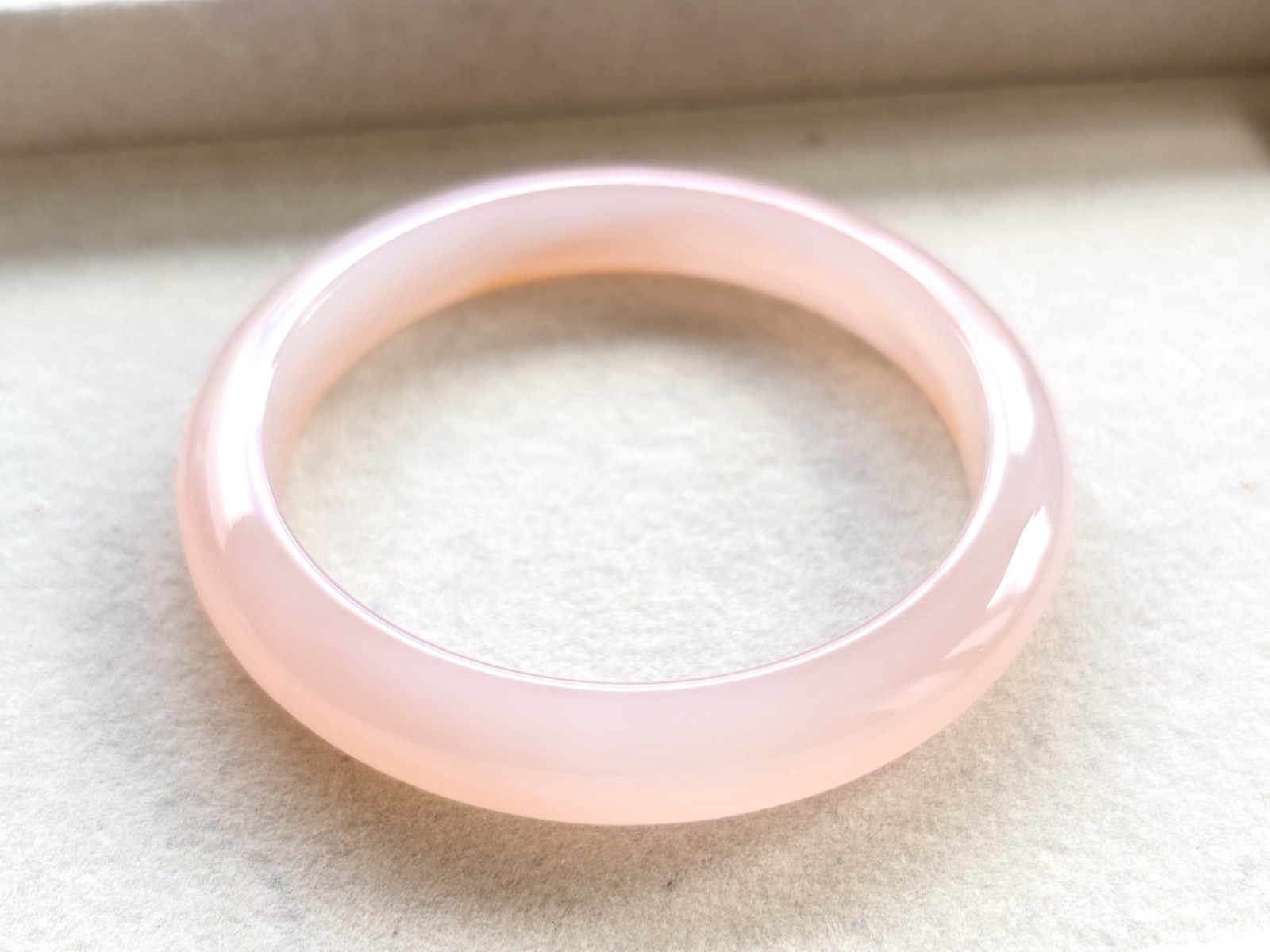 61mm Carnelian Agate Bangles Bracelets Peach Lace Agate Banding